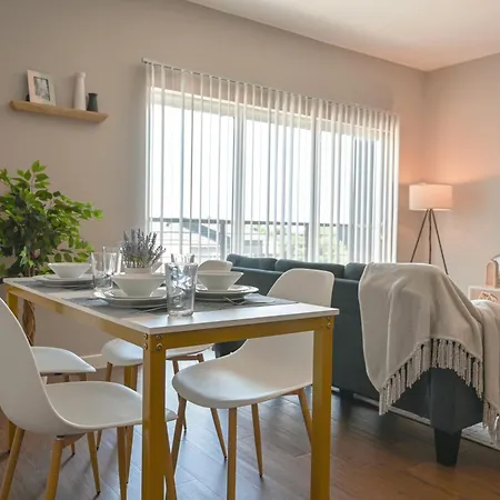 Cozy 2B Apartment With Great Amenities In The Heart Of Cedar Park
